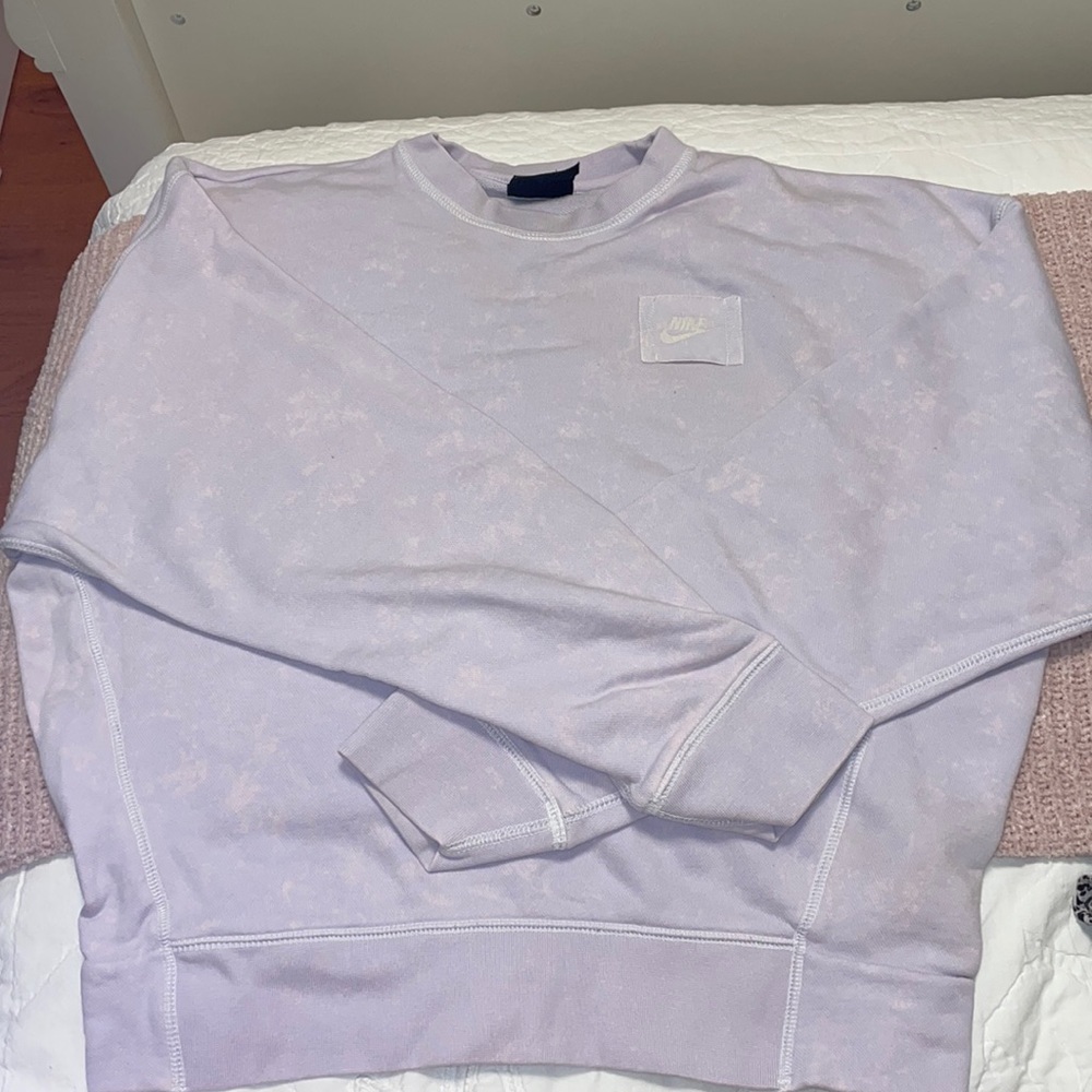 Medium Cropped Nike Hoodie